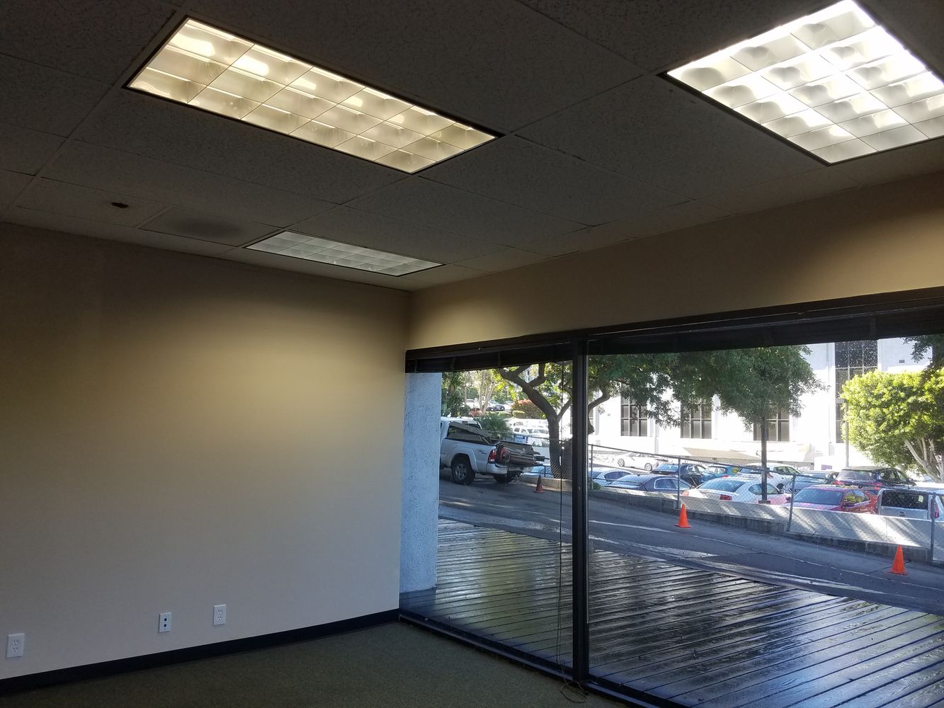 PLAZA LEVEL, FRONT OF BUILDING, NORTH WEST CORNER